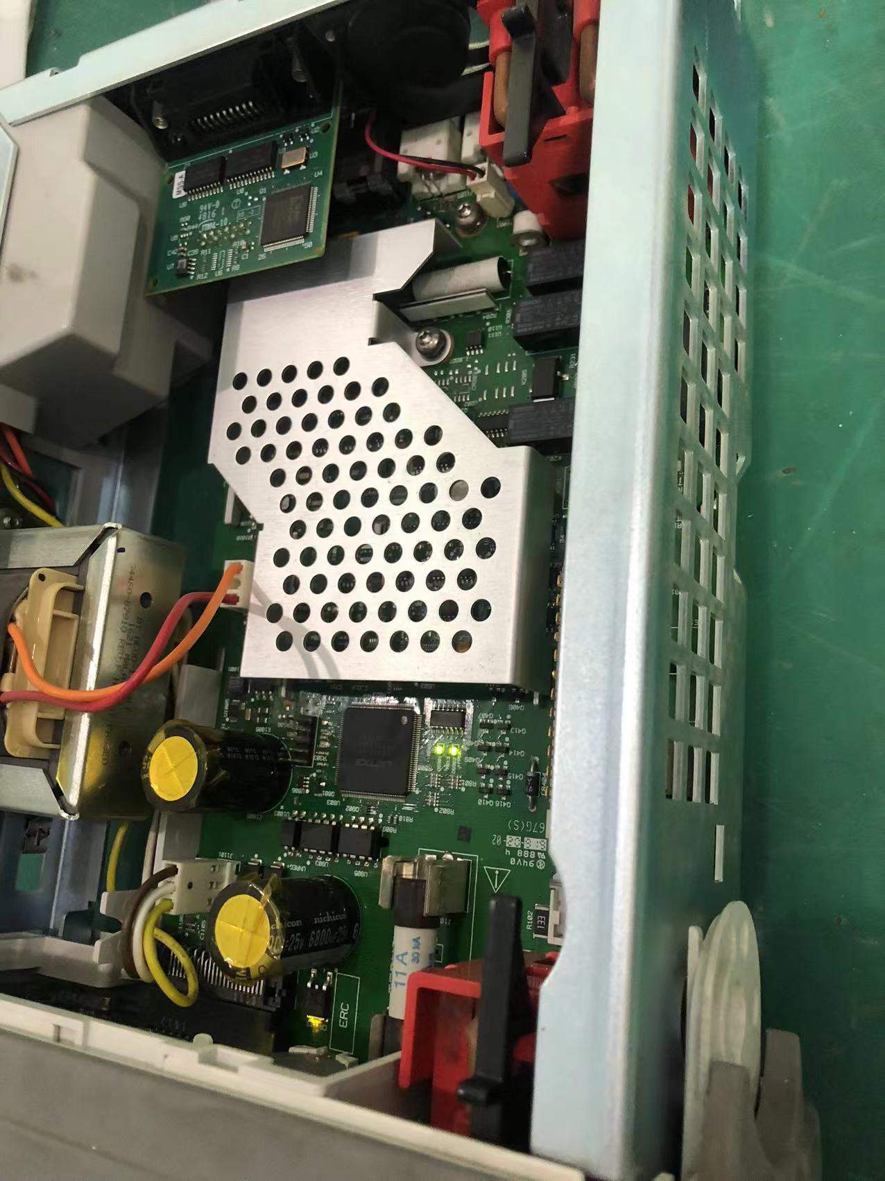 6333d467c22f0.jpg 維修萬用表34461A 8.jpg