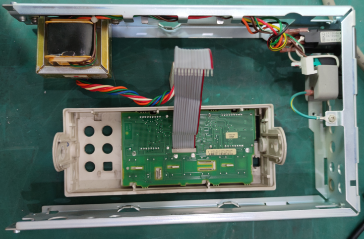 6363269e6eccf.jpg 維修萬用表34401A 4.jpg