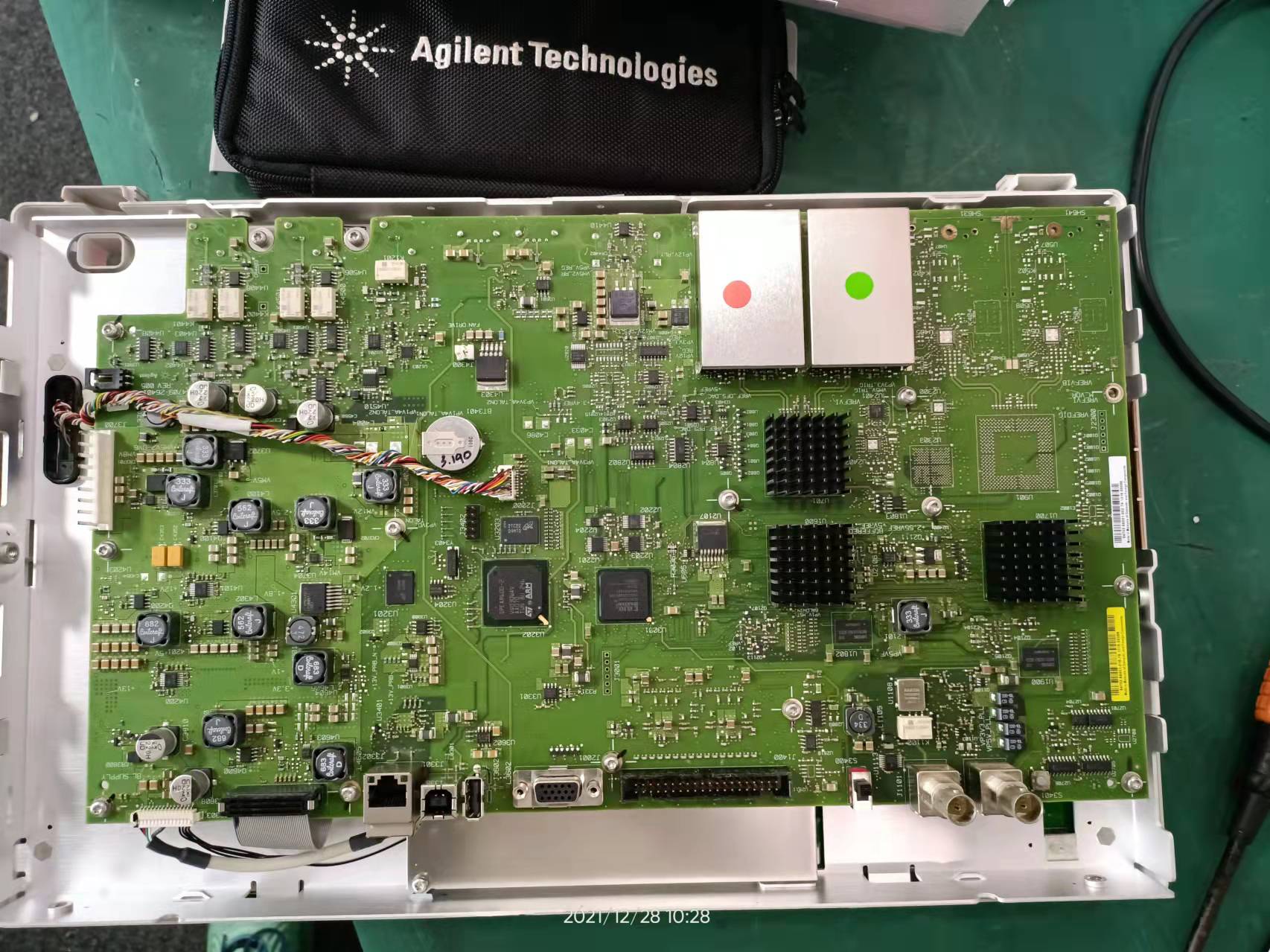 63bf5ae4adedc.jpg 維修示波器是德12.jpg