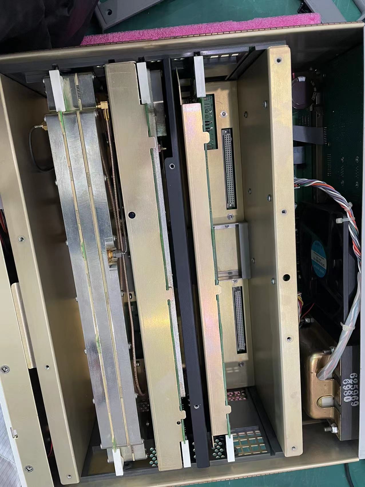 63e2f2281eef3.jpg 維修多功能校準儀FLUKE5700A 3.jpg