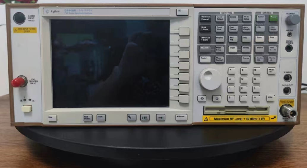 645c3c57374ad.png 頻譜E4440A 9.png