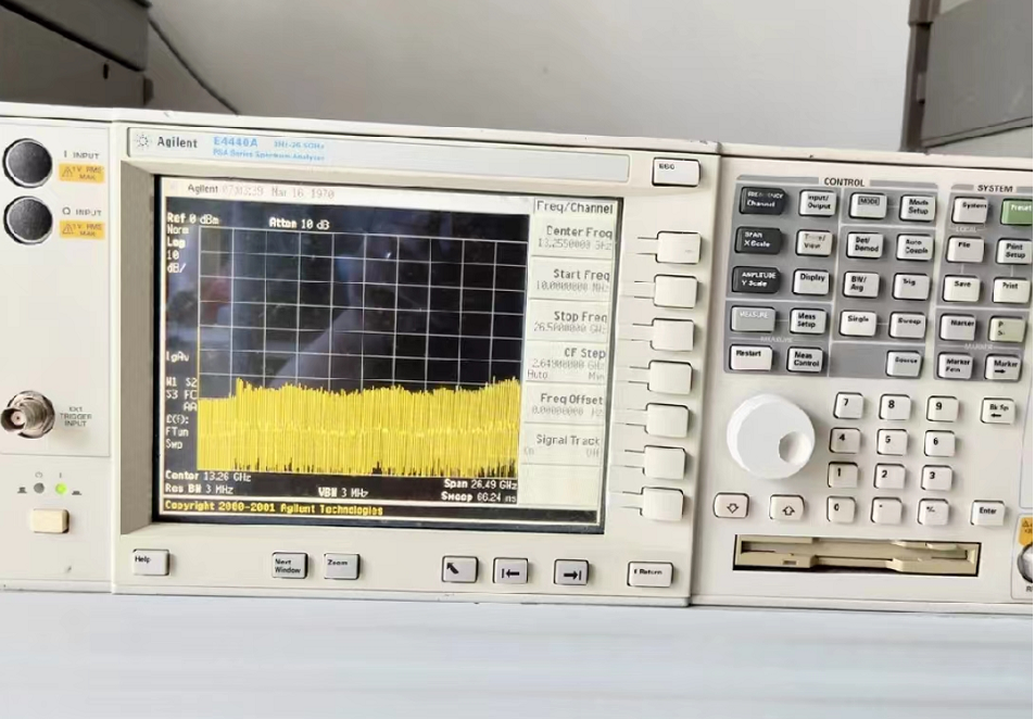 647e82b3f1656.png 頻譜E4440A 8.png