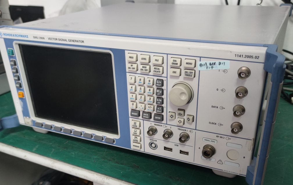 信號源SMU200A 3.png