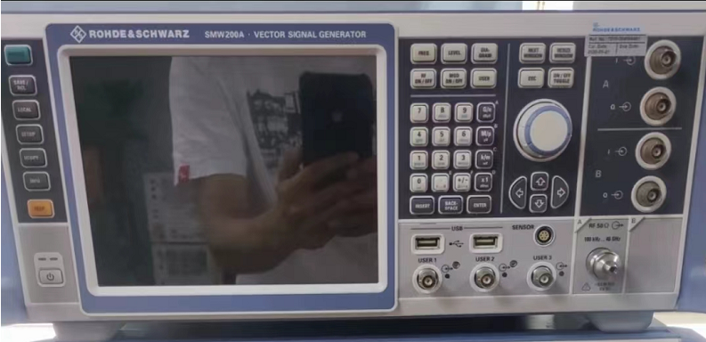 64e7f94f96090.png 信號(hào)源SMW200A 1.png